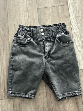 Womens Elastic Waist Washed Black Denim Shorts Size Medium